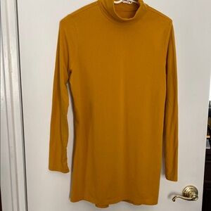 Issac Mizrahi Gold Long Sleeve Turtleneck Tunic Tee